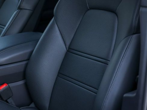 Certified 2026 Porsche Cayenne S AWD/4WD image 34