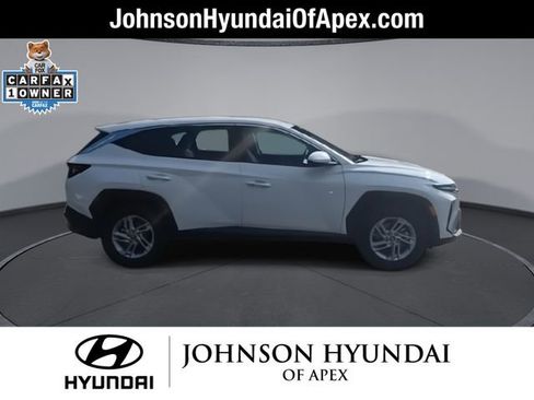 Certified 2025 Hyundai Tucson SE image 10