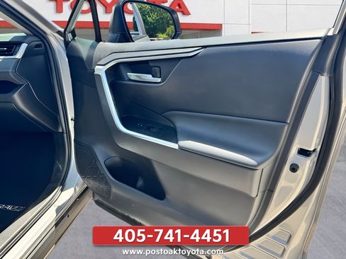 Used 2023 Toyota RAV4 XLE Premium AWD/4WD image 18