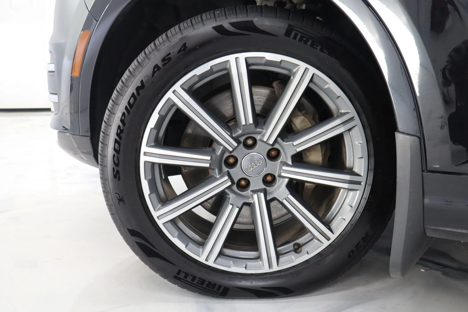 Used 2018 Audi Q7 3.0T Premium Plus w/ Premium Plus Package AWD/4WD image 14