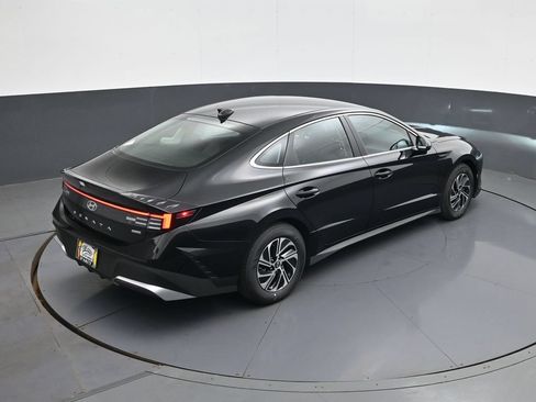 New 2026 Hyundai Sonata Blue FWD image 17