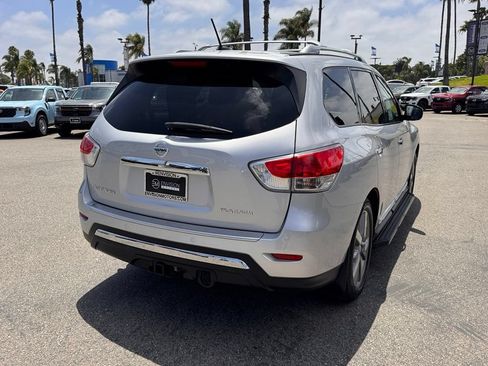 Used 2015 Nissan Pathfinder Platinum w/ Cargo Package FWD image 12