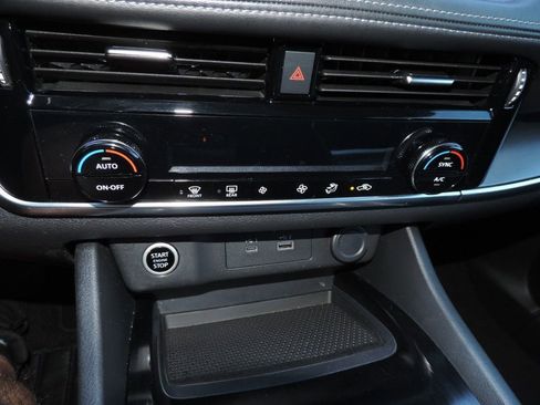 Certified 2022 Nissan Rogue SV image 23