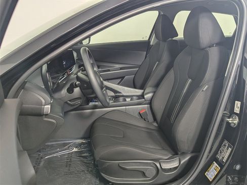 Certified 2024 Hyundai Elantra Blue image 12