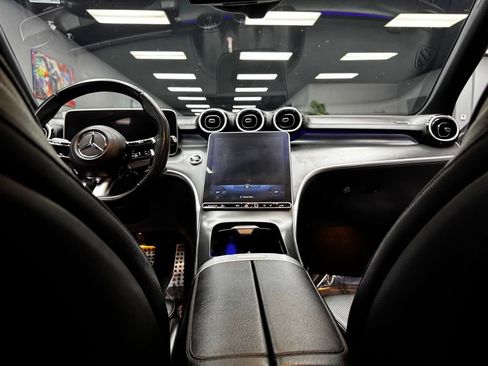 Used 2023 Mercedes-Benz C 43 AMG 4MATIC Sedan image 41