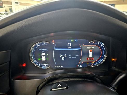 Used 2017 Cadillac Escalade ESV Premium Luxury image 34