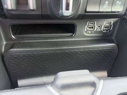 Used 2023 RAM 1500 Big Horn AWD/4WD image 21