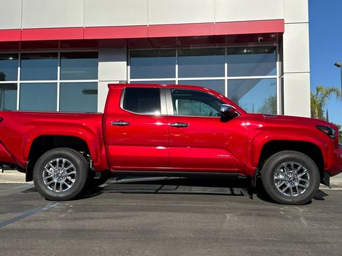 Certified 2025 Toyota Tacoma Limited image 4