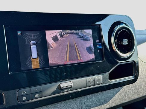 Used 2019 Mercedes-Benz Sprinter 170 image 14