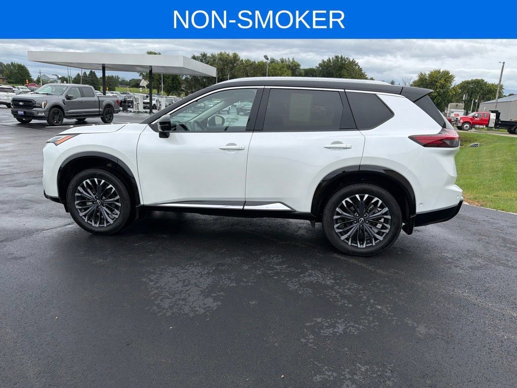Used 2024 Nissan Rogue Platinum AWD/4WD image 7