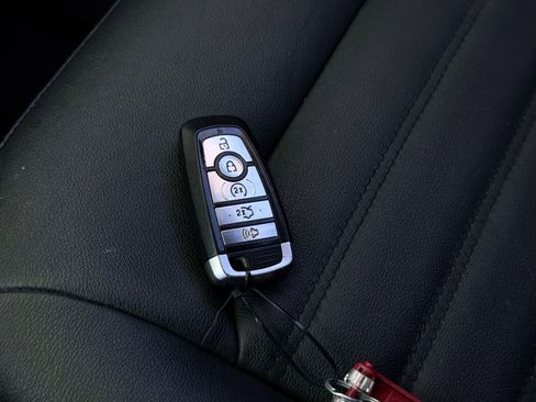 Used 2018 Ford Fusion SE w/ Equipment Group 602A FWD image 39
