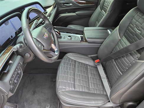 Used 2023 Cadillac Escalade Sport Platinum w/ Heavy-Duty Trailer Package AWD/4WD image 11