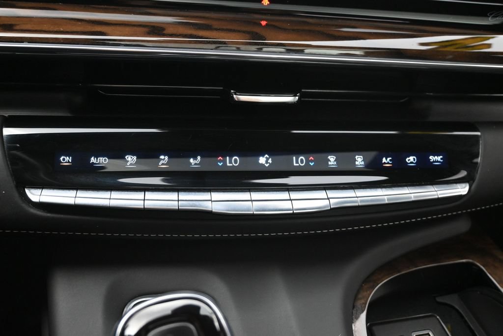 Used 2022 Cadillac Escalade Sport Platinum w/ LPO, ONYX Package AWD/4WD image 20
