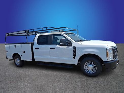 New 2026 Ford F250 XL w/ XL Driver Assist Package RWD image 4