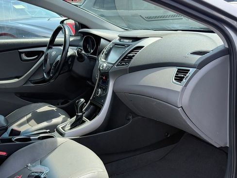 Used 2014 Hyundai Elantra Limited w/ Option Group 03 FWD image 18