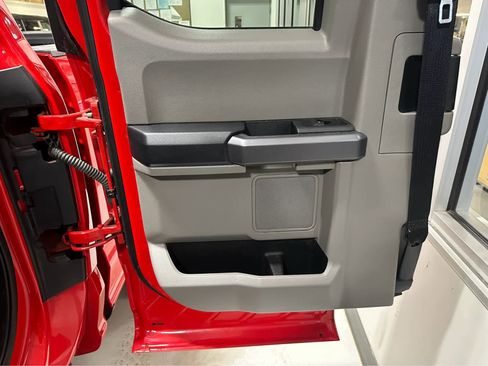 Used 2022 Ford F350 XLT w/ XLT Premium Package image 30