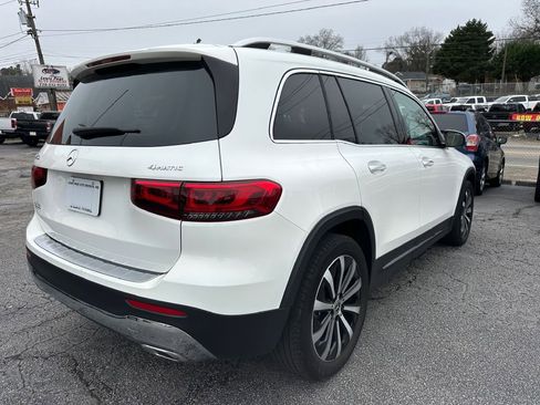 Used 2022 Mercedes-Benz GLB 250 4MATIC image 5
