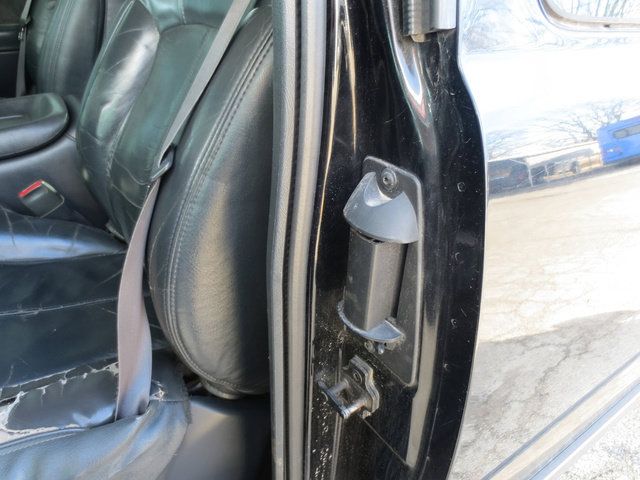 Used 2002 Chevrolet Silverado 2500 LT w/ Off-Road Skid Plate Pkg AWD/4WD image 32