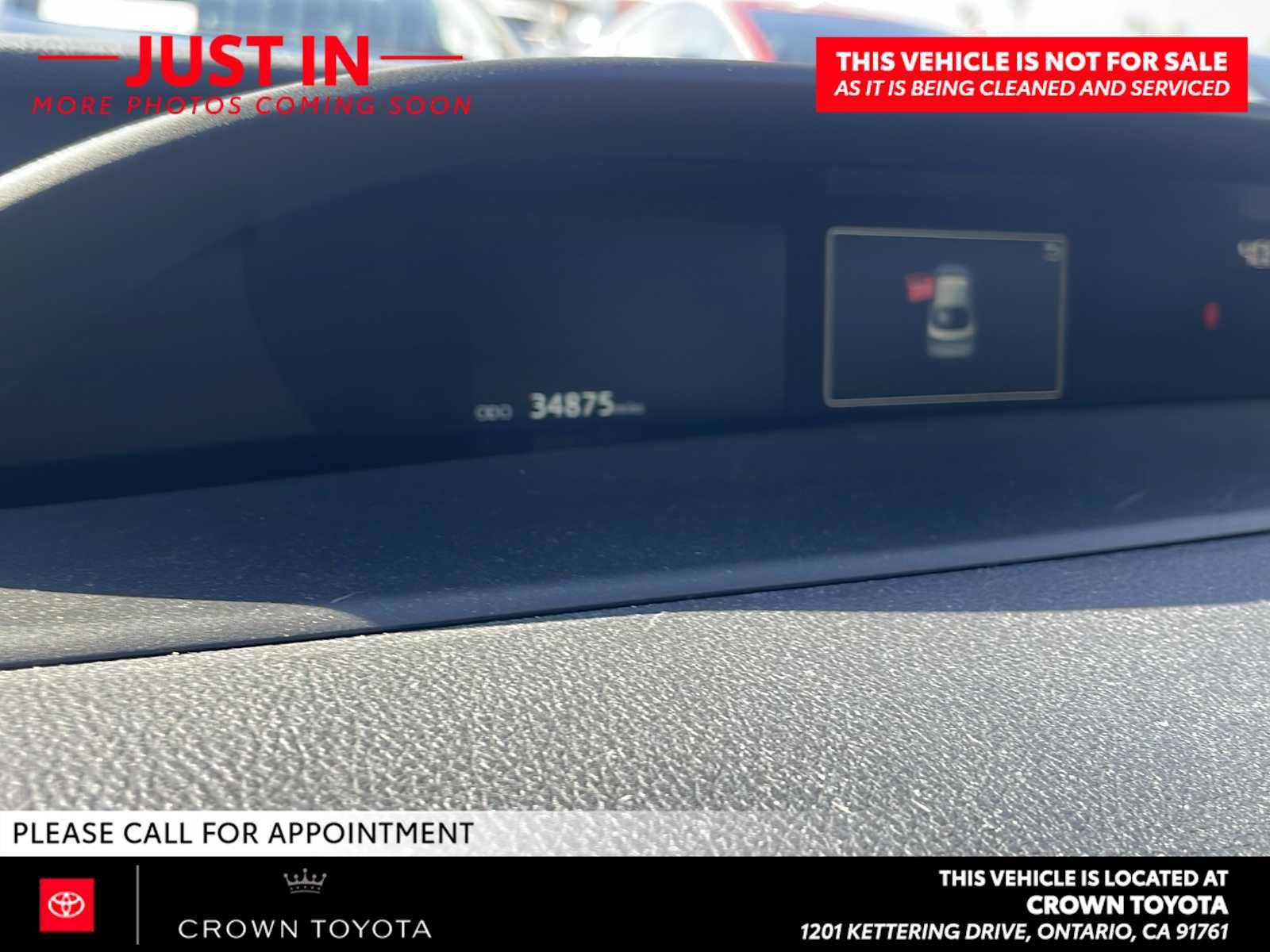 Used 2022 Toyota Prius LE FWD image 2