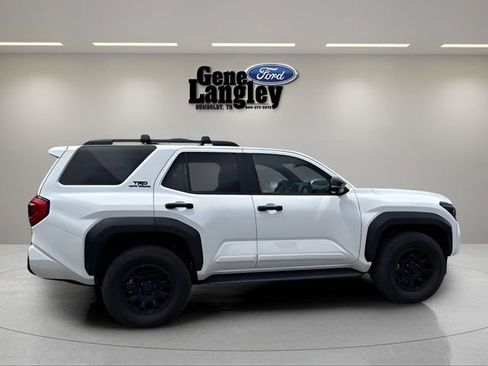 Used 2025 Toyota 4Runner TRD Off-Road Premium AWD/4WD image 15
