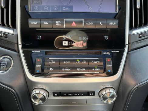 Used 2020 Toyota Land Cruiser AWD/4WD image 21