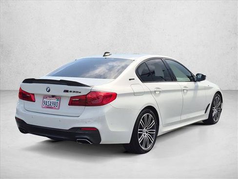 Used 2019 BMW 530e w/ M Sport Package RWD image 5