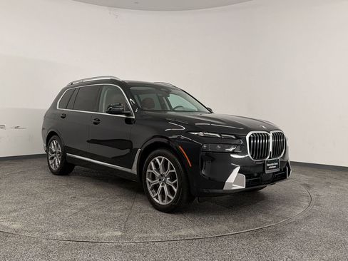 Used 2025 BMW X7 xDrive40i w/ Premium Package AWD/4WD image 6