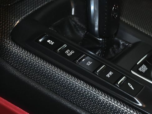 Used 2022 Maserati Levante Modena image 41