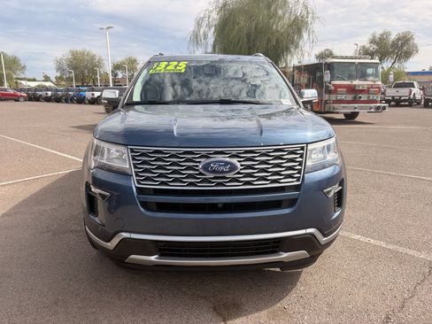 Used 2019 Ford Explorer Platinum AWD/4WD image 2