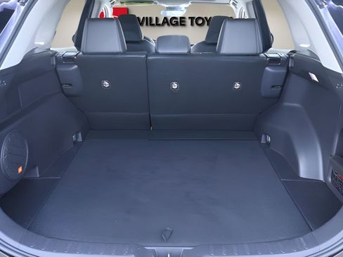 Certified 2022 Toyota RAV4 Limited FWD image 15