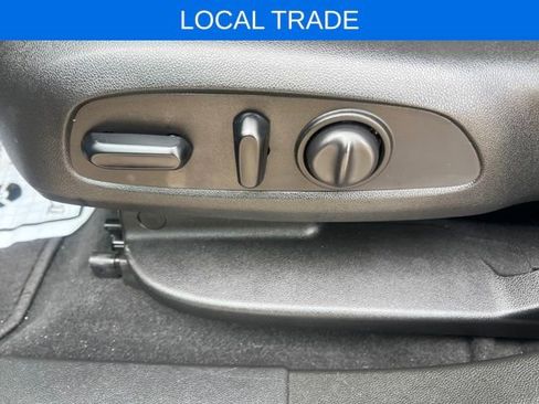 Used 2020 Chevrolet Blazer LT image 12