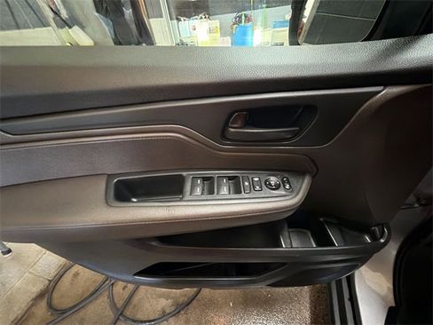 Used 2019 Honda Odyssey EX image 13