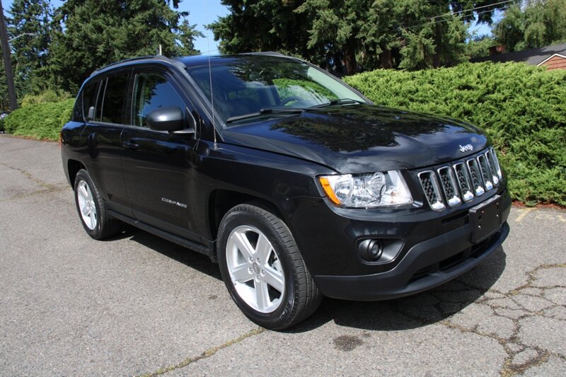 Used 2011 Jeep Compass Limited AWD/4WD image 2