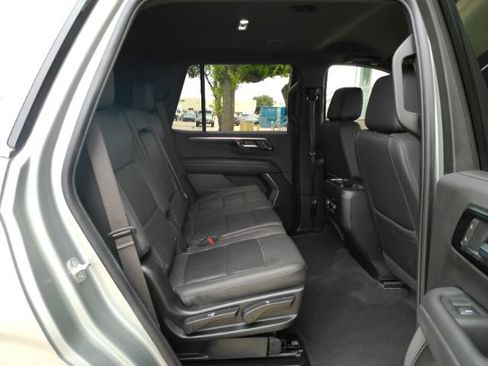 Used 2025 Chevrolet Tahoe LT image 25