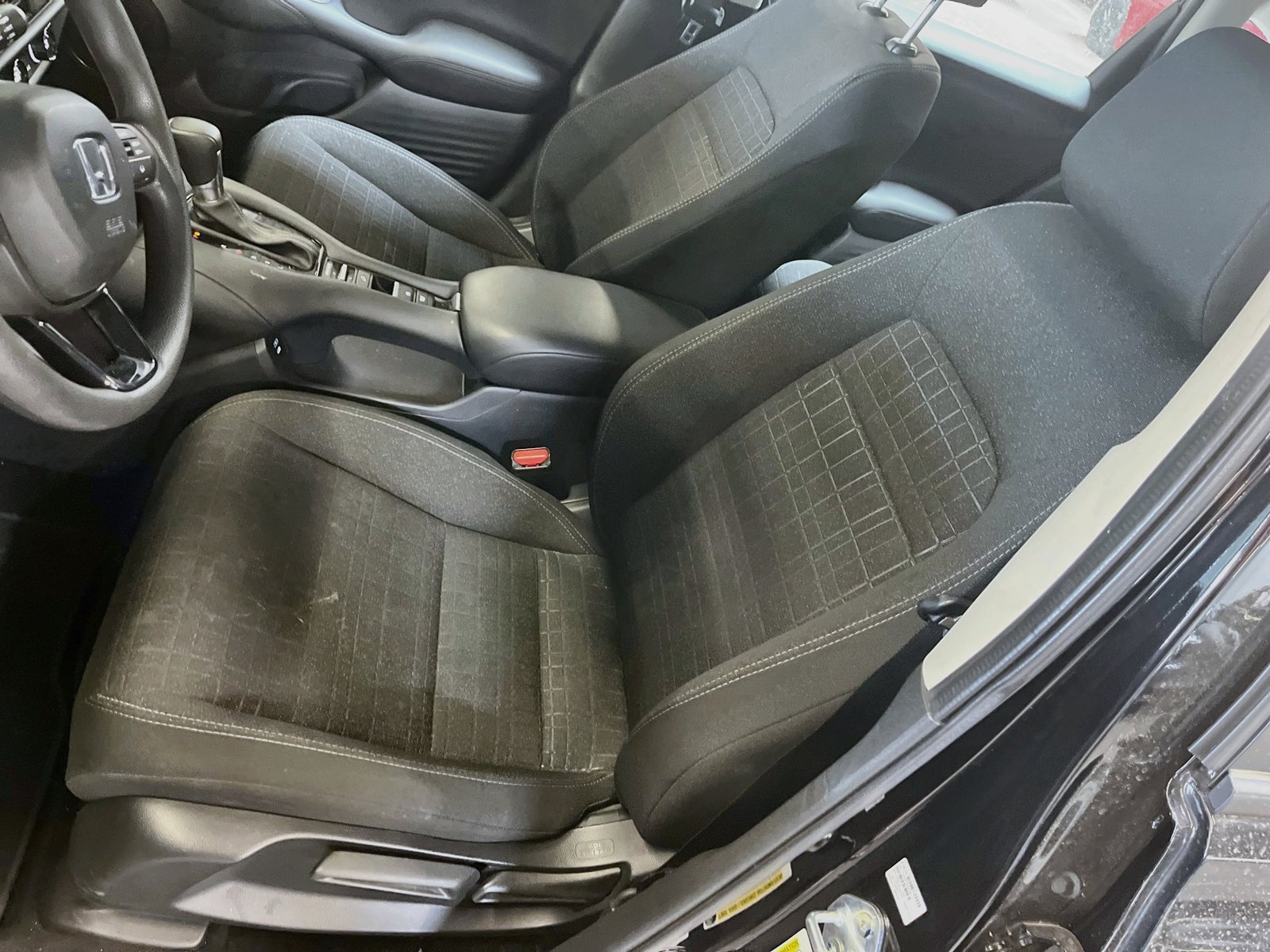 Used 2025 Honda HR-V LX image 18