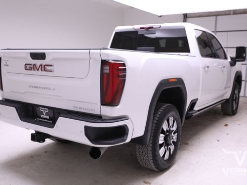 Used 2024 GMC Sierra 2500 Denali w/ Denali Reserve Package image 5