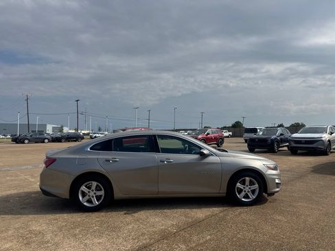 Used 2022 Chevrolet Malibu LT FWD image 23