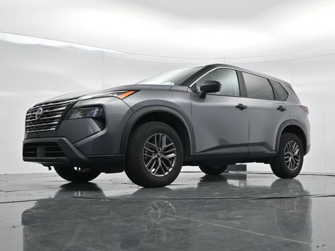 Used 2025 Nissan Rogue S AWD/4WD image 25
