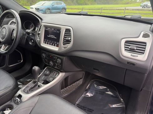 Used 2021 Jeep Compass Latitude w/ Sun and Sound Group AWD/4WD image 38