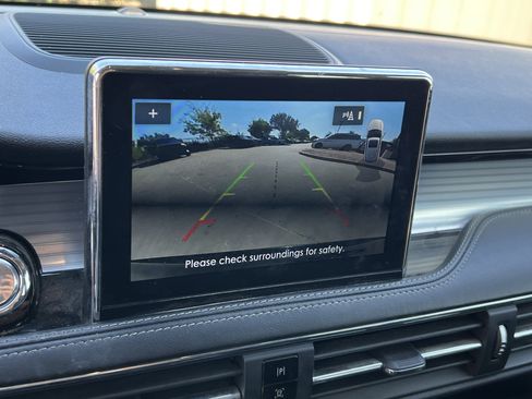 Used 2022 Lincoln Corsair AWD w/ Premium Package image 22