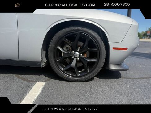Used 2019 Dodge Challenger GT w/ Driver Convenience Group RWD image 26