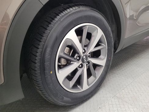 Used 2020 Kia Sorento FWD V6 image 31