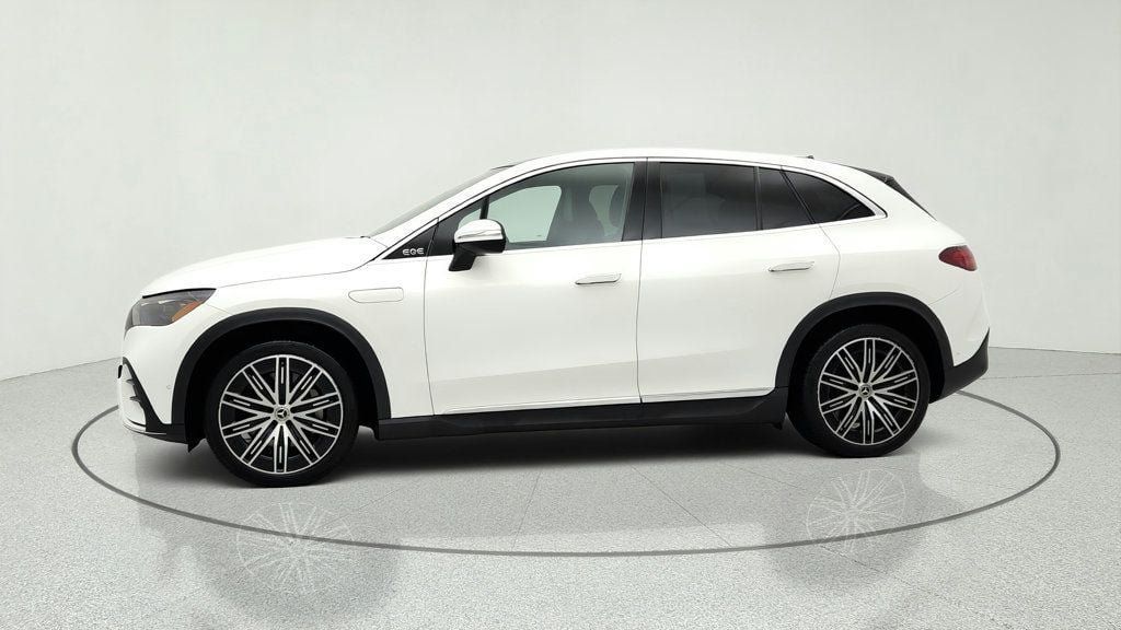 Used 2023 Mercedes-Benz EQE 350+ 4MATIC SUV w/ Pinnacle Trim Package image 8