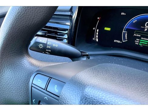 Used 2025 Toyota Camry LE FWD image 20