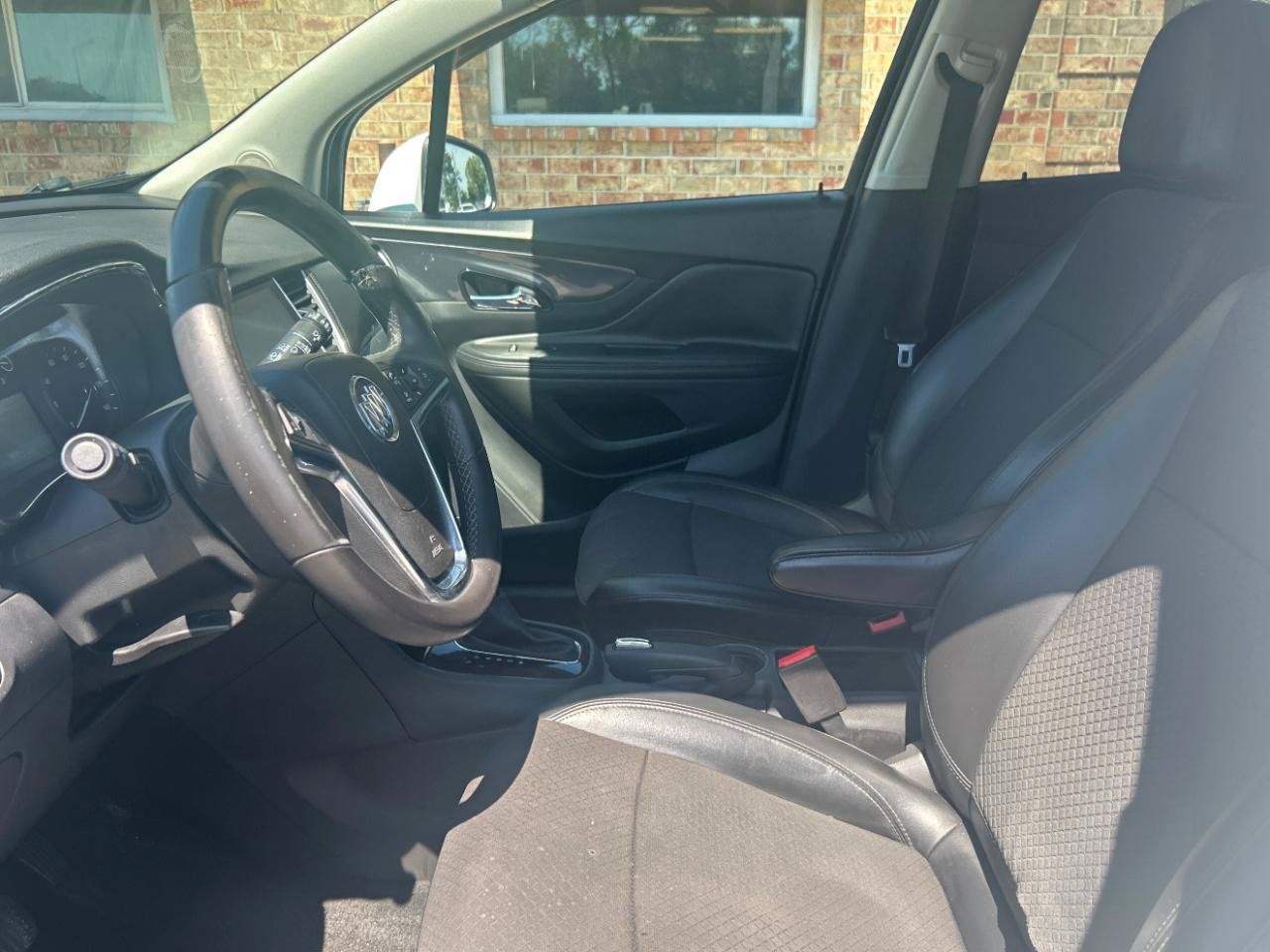Used 2018 Buick Encore Preferred AWD/4WD image 18