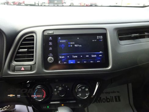 Used 2021 Honda HR-V Sport image 26
