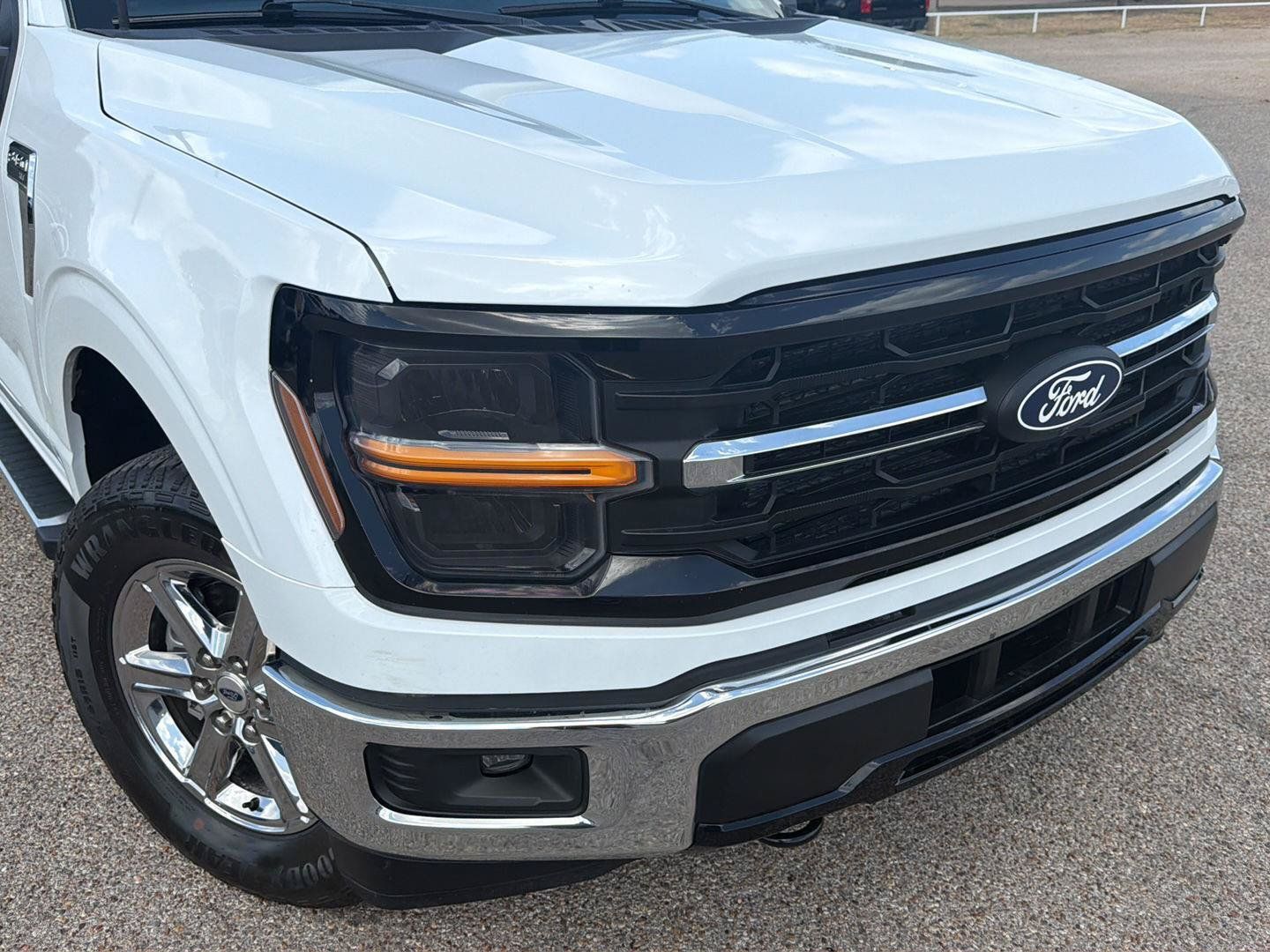 Used 2024 Ford F150 XLT w/ Tow/Haul Package AWD/4WD image 8