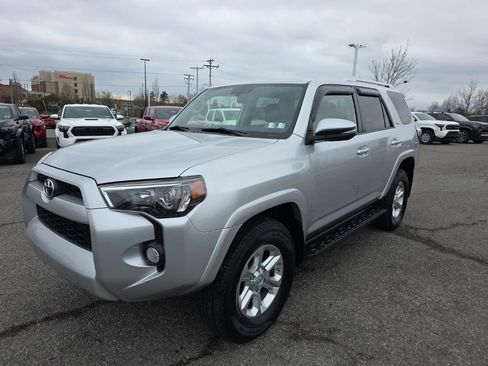 Used 2015 Toyota 4Runner SR5 Premium image 3