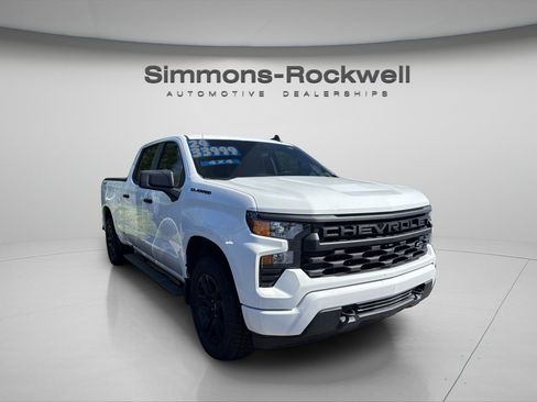 Used 2024 Chevrolet Silverado 1500 Custom w/ LPO, Dark Essentials Package AWD/4WD image 6