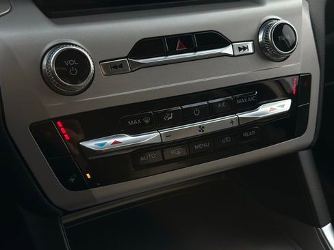 Used 2023 Ford Explorer XLT w/ Equipment Group 202A image 13